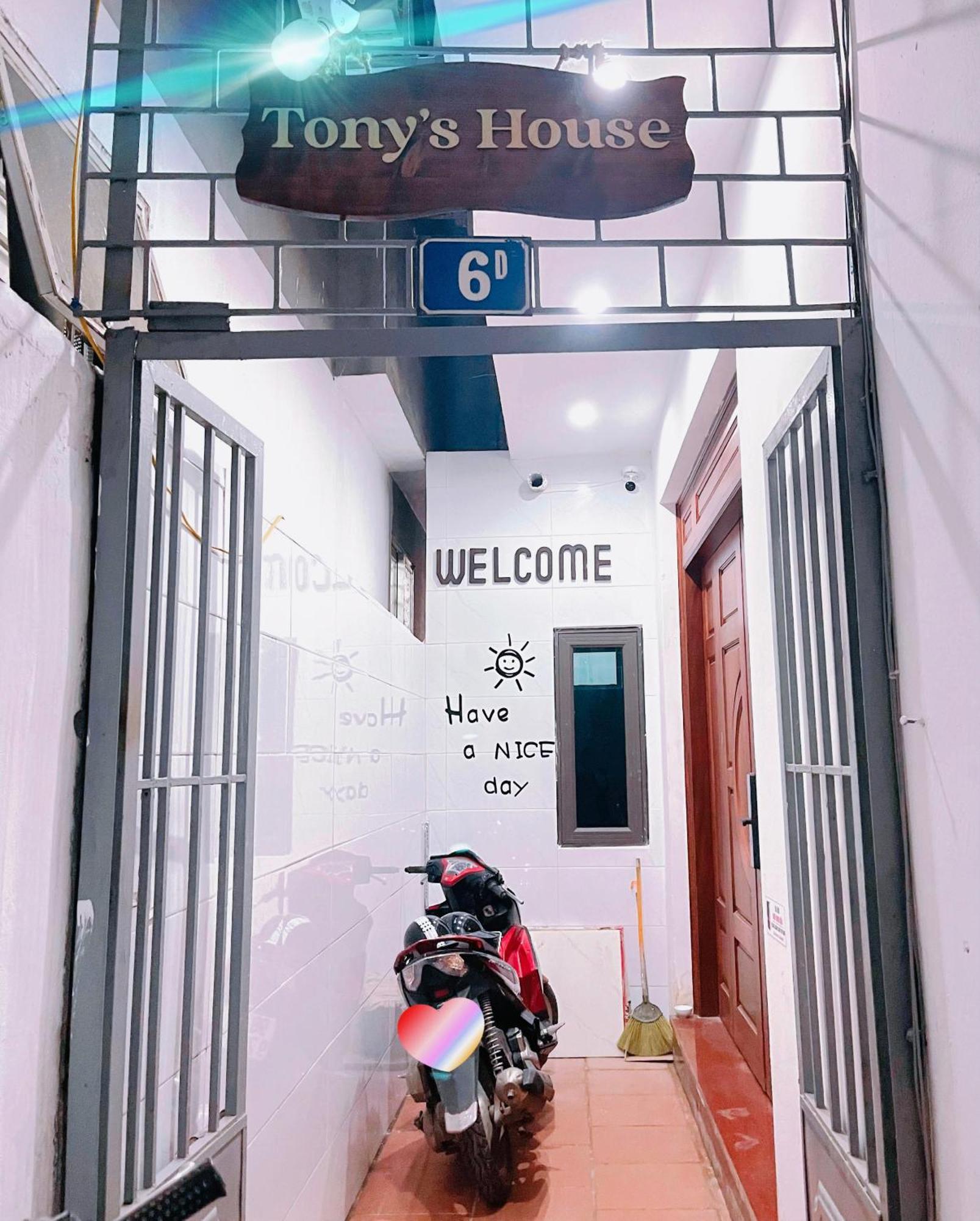 Tony Ha Noi 02 Ở trọ *
